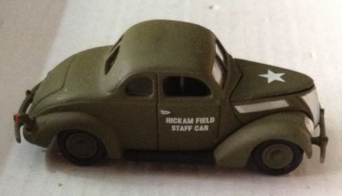 Ford 1932 Militar - Johnny Lightning toy car collectible - Main Image 2