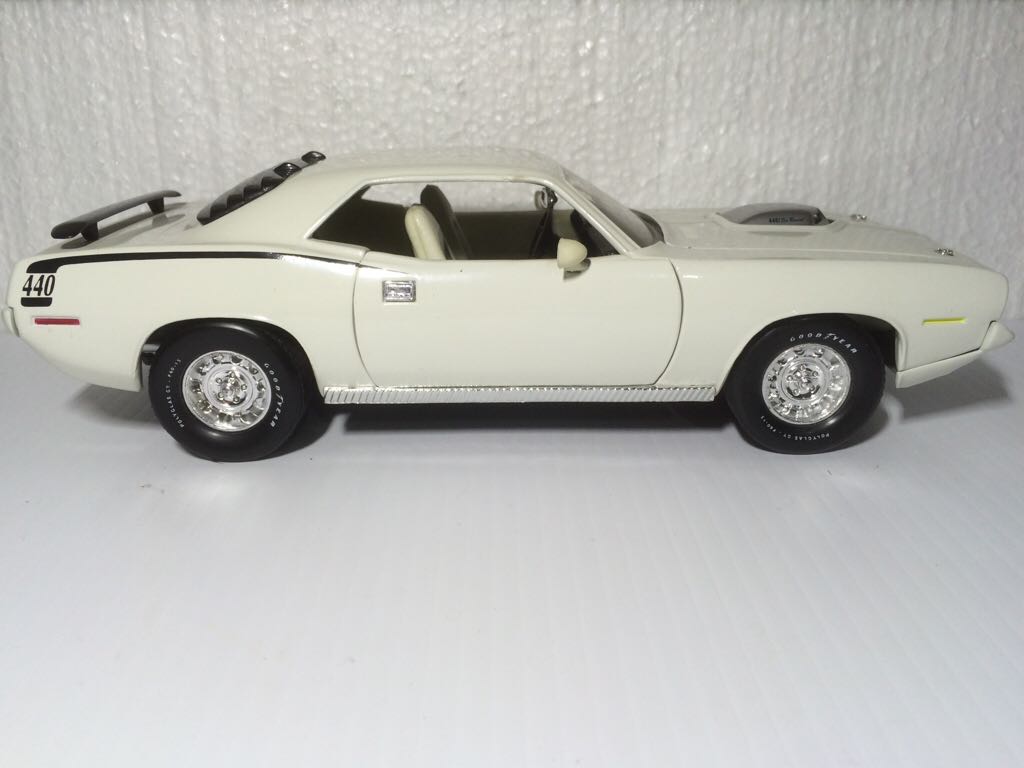 Cuda  toy car collectible - Main Image 1