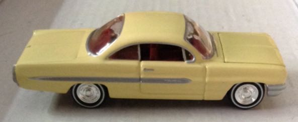 Pontiac Ventura Amarillo - Johnny Lightning toy car collectible - Main Image 2