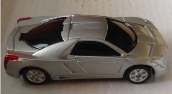 Cadillac Cien Concept Gris - Maisto toy car collectible - Main Image 2