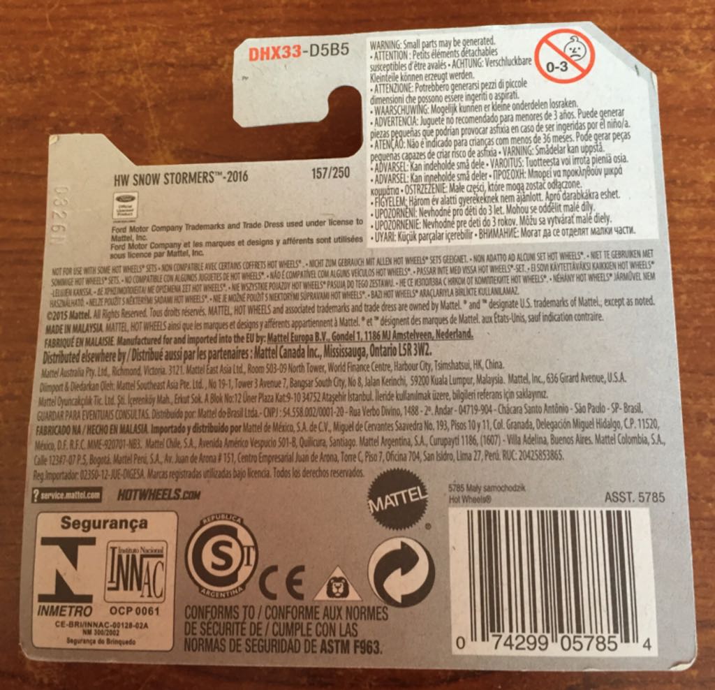 ’12 Ford Fiesta - 2016 - HW Snow Stormers toy car collectible - Main Image 2