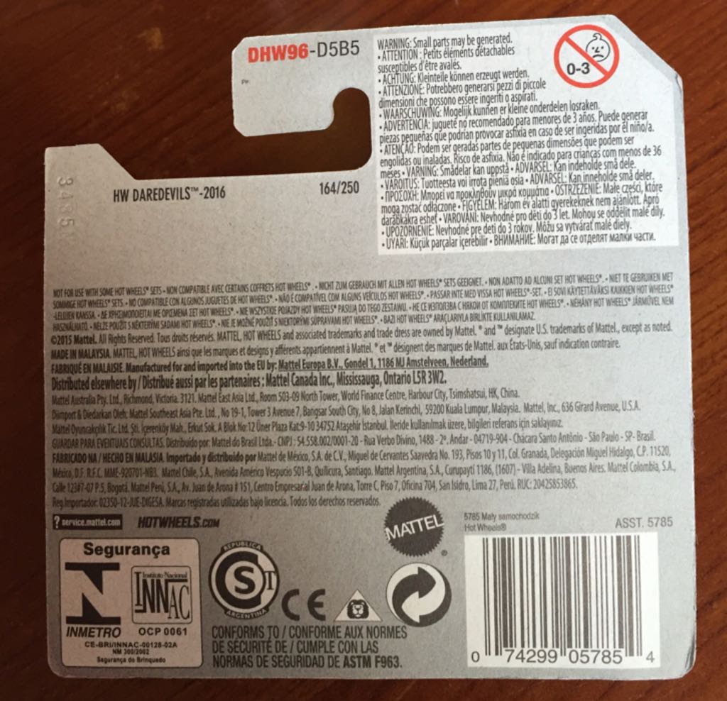 HW450F - 2016 HW Daredevils toy car collectible - Main Image 2