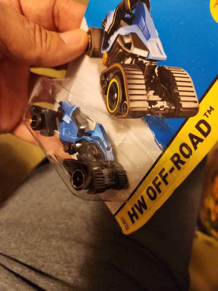 Snow Stormer - 2015 HW Off-Road -Ice Mountain toy car collectible - Main Image 4