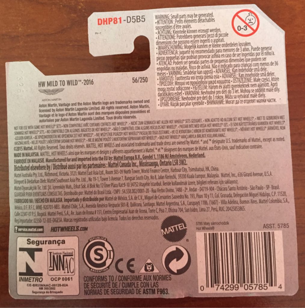 Aston Martin V8 Vantage - 2016 HW Mild To Wild toy car collectible - Main Image 2