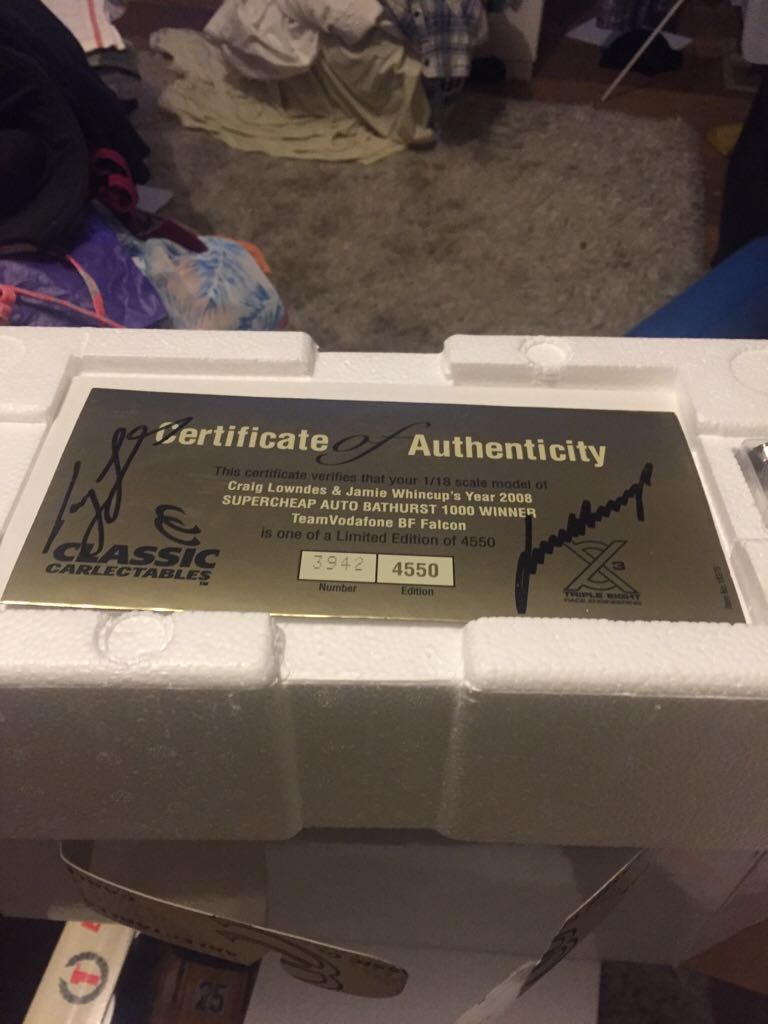 Bathurst Winner 2008 - V8 Supercars toy car collectible - Main Image 2