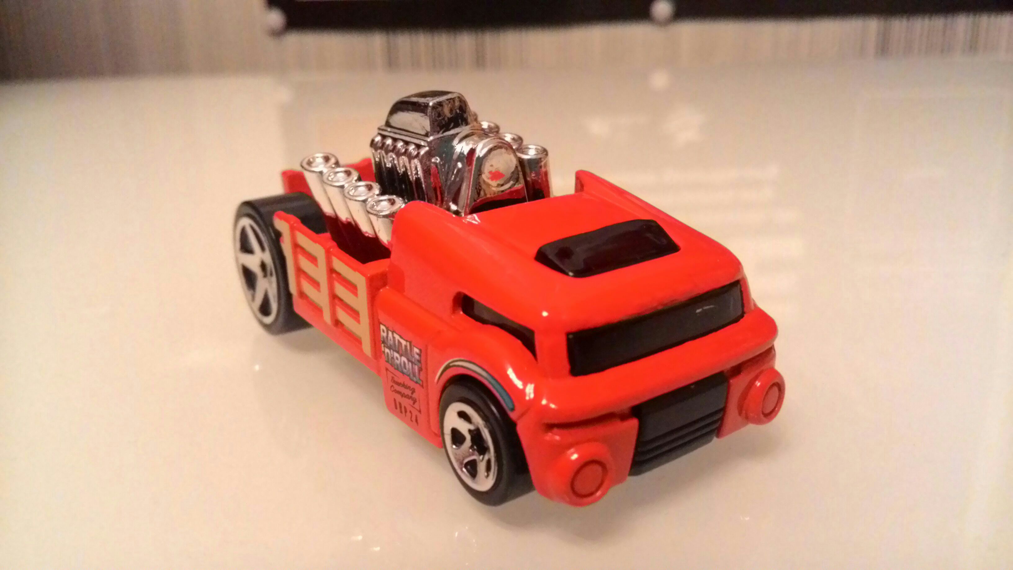 Crate Racer - 2016 - HW City Works toy car collectible - Main Image 2