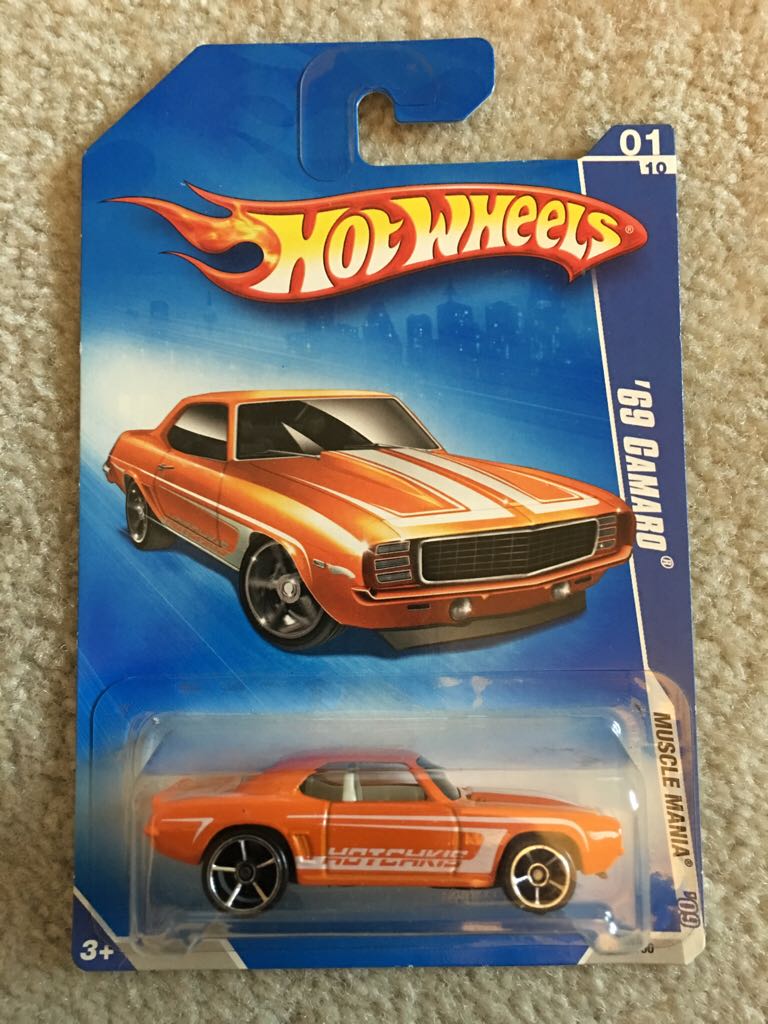 Johnny Lightning 1972 Buick Riviera