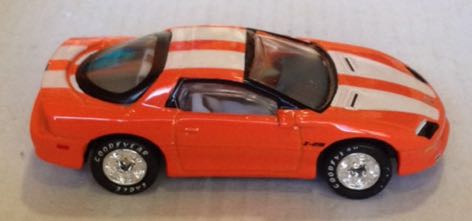 Camaro Z-28 Naranja - Machtbox Special Series toy car collectible - Main Image 2