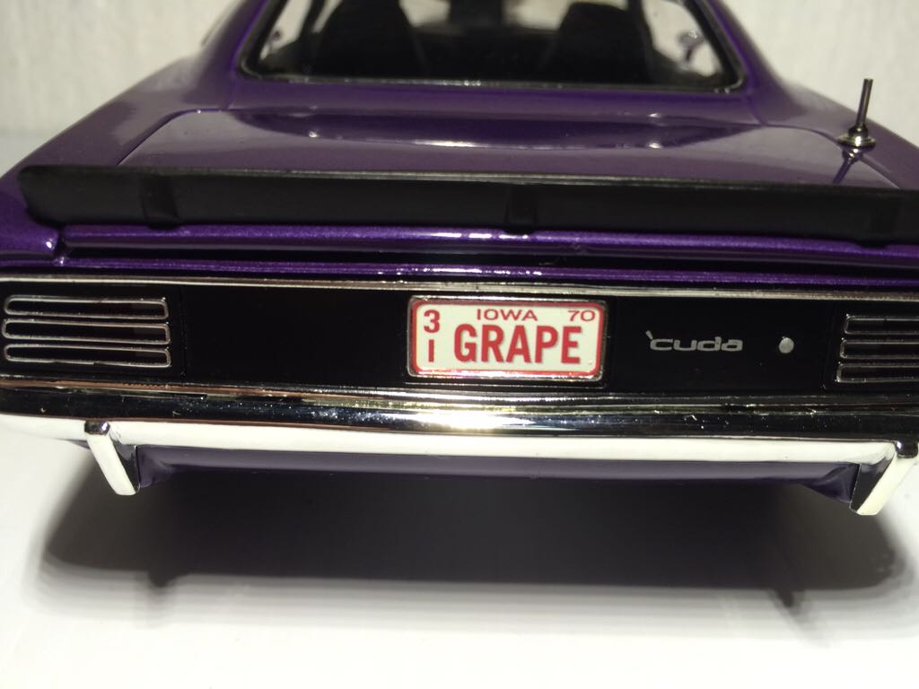 Cuda  toy car collectible - Main Image 2