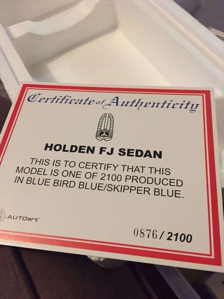 Autoart - Road Car toy car collectible - Main Image 2