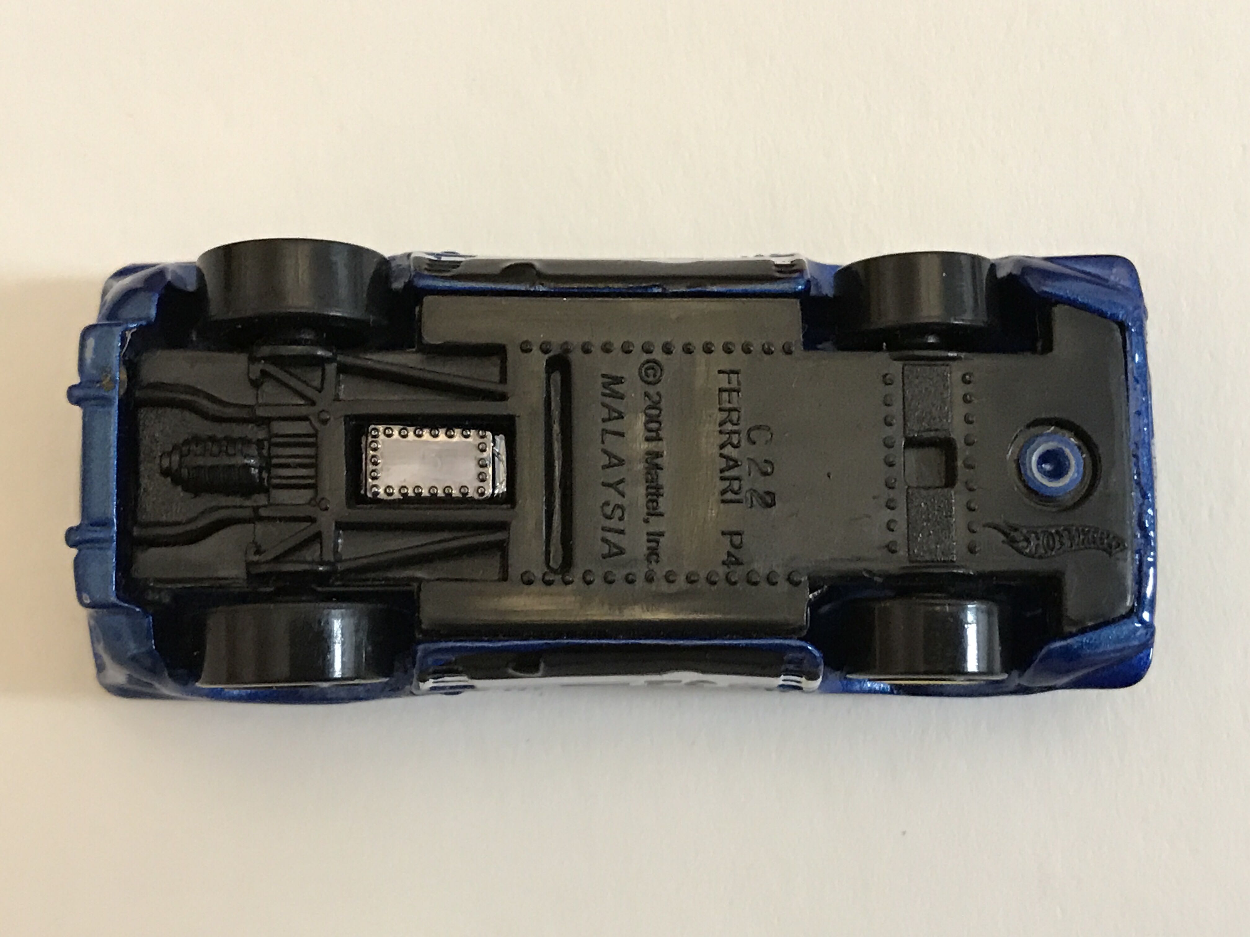 Ferrari 330 P4 - Blue - ’10 HW Garage toy car collectible - Main Image 4