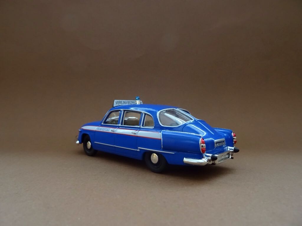 TATRA 603 POLICE  toy car collectible - Main Image 2