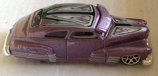 Chevy Fleetline Purpura 1947 - Hot Wheels toy car collectible - Main Image 2