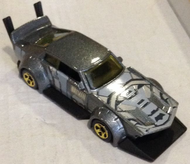 Mad Manga Carro De Batman - Hot Wheels toy car collectible - Main Image 2