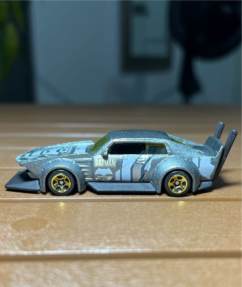 Mad Manga Carro De Batman - Hot Wheels toy car collectible - Main Image 4