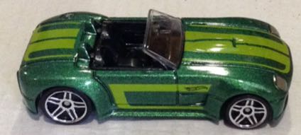 Ford Shelby Cobra Concept Verde - Hot Wheels toy car collectible - Main Image 2