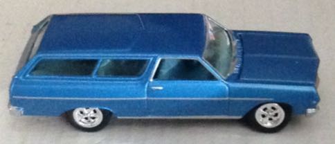 Chevrolet Chevelle Wagon Azul  - Johnny Lightning toy car collectible - Main Image 2