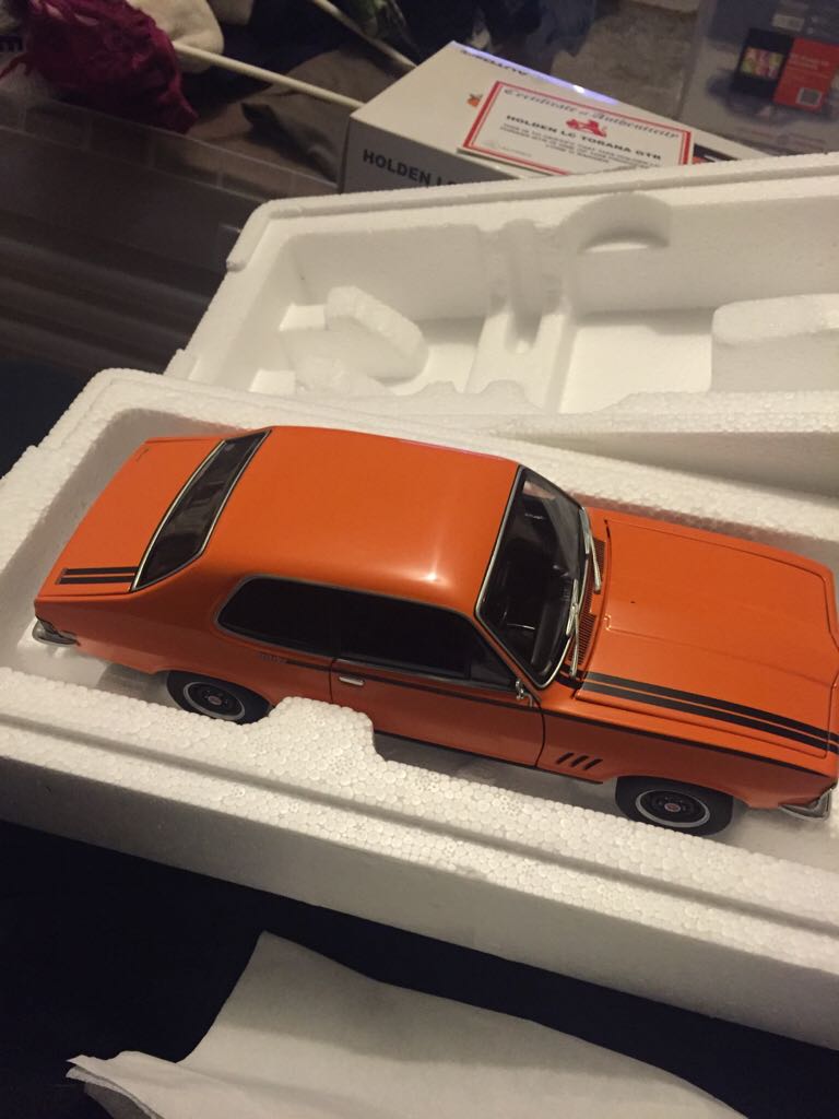 Auroart - Road Car toy car collectible - Main Image 1