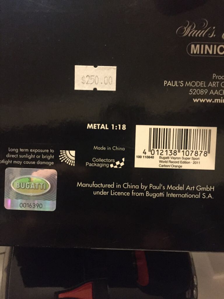 Minichamps - Road Car toy car collectible - Main Image 2