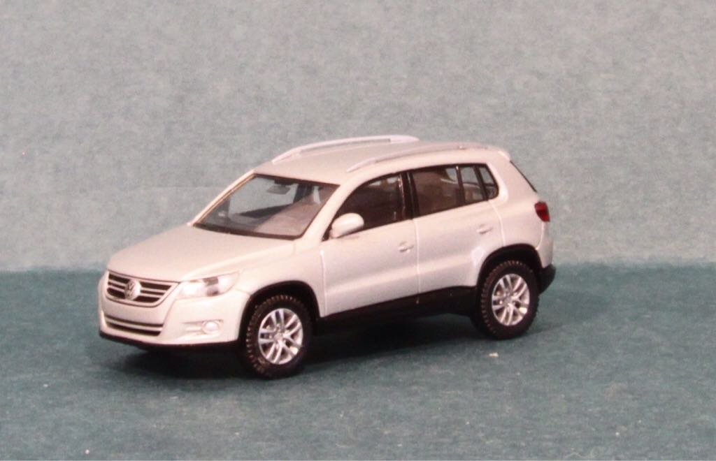 VOLKSWAGEN TIGUAN - 5N toy car collectible - Main Image 2