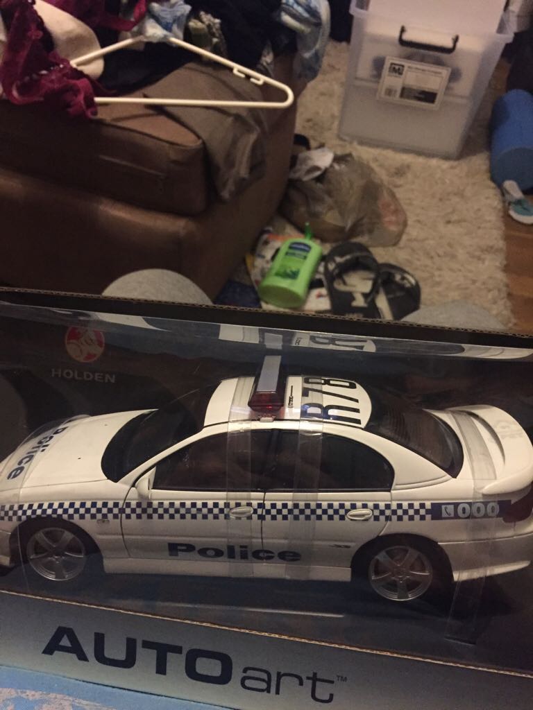 Mercedes C-Class - Black/ Purple