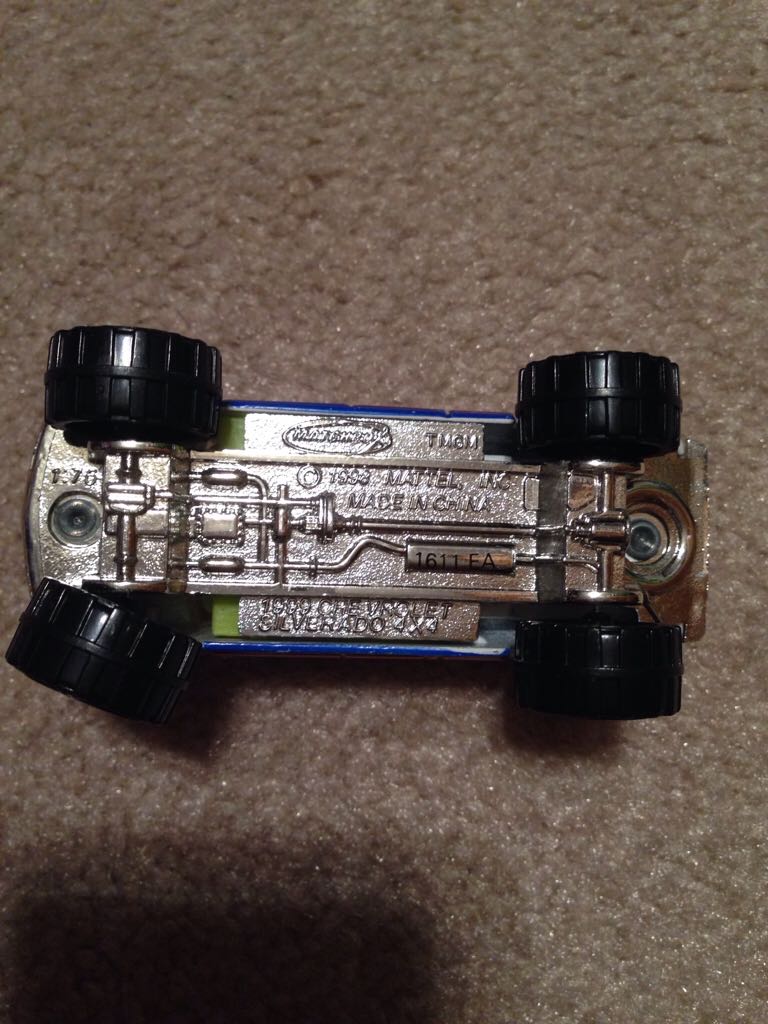 Silverado 4X4 1998  toy car collectible - Main Image 2