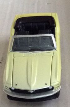 Tanque Militar Con Doble Metralleta Y Cañon Mediano