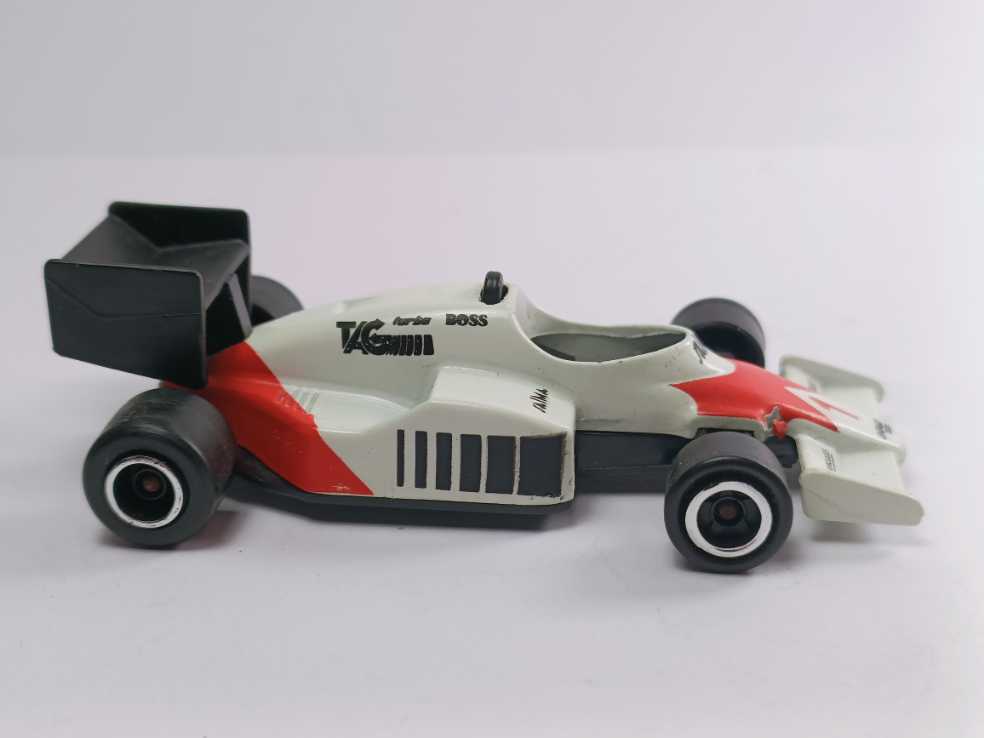 Mclaren MP4/2c - Formula 1 toy car collectible - Main Image 2