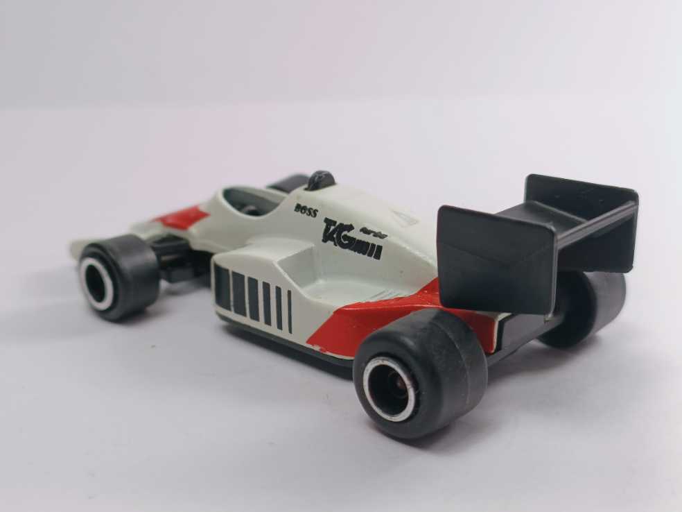 Mclaren MP4/2c - Formula 1 toy car collectible - Main Image 4