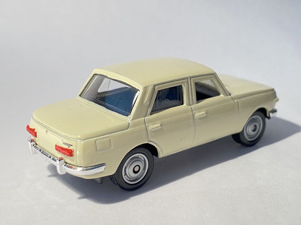 Wartburg 353 - 993 cc toy car collectible - Main Image 2