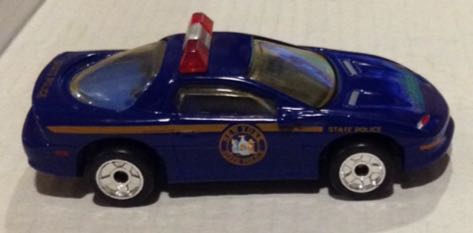 Patrulla Camaro Z-28 Azul - Machtbox toy car collectible - Main Image 2