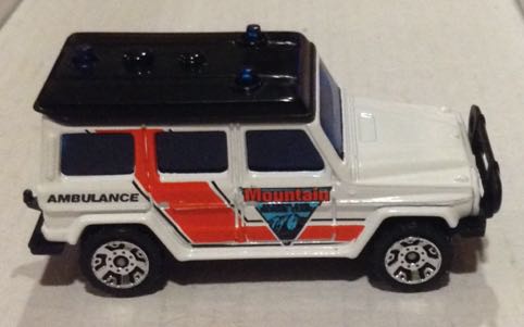 Mercedes Benz 280 GE - Machtbox toy car collectible - Main Image 2