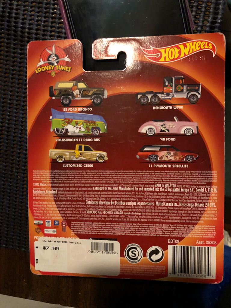 Looney Tunes/Kenworth W900 toy car collectible - Main Image 2