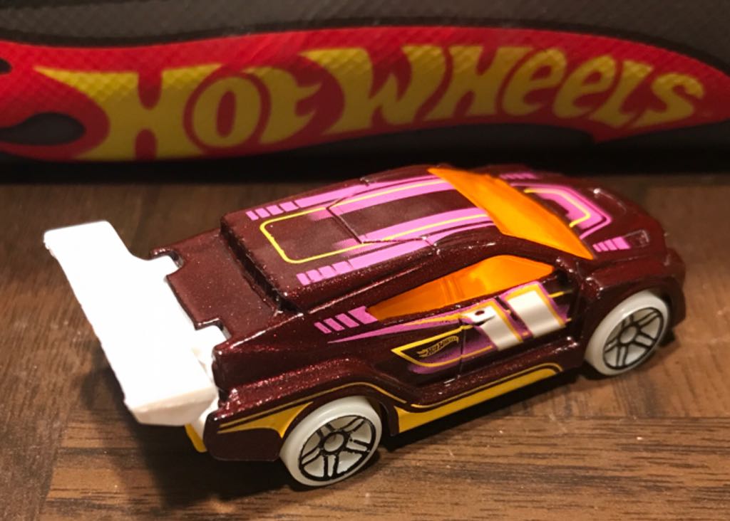 Loop Coupe - HW Glow Wheels toy car collectible - Main Image 2