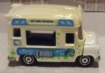 Ice Cream Van Cosmic Blanco - Machtbox toy car collectible - Main Image 2