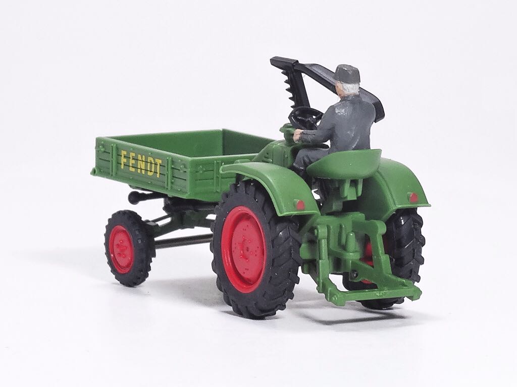 Geräteträger mit Mähwerk - Fendt toy car collectible - Main Image 2