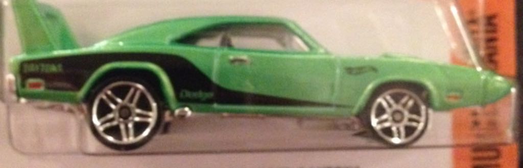 hw Muscle Mania - HW Muscle Mania toy car collectible - Main Image 2