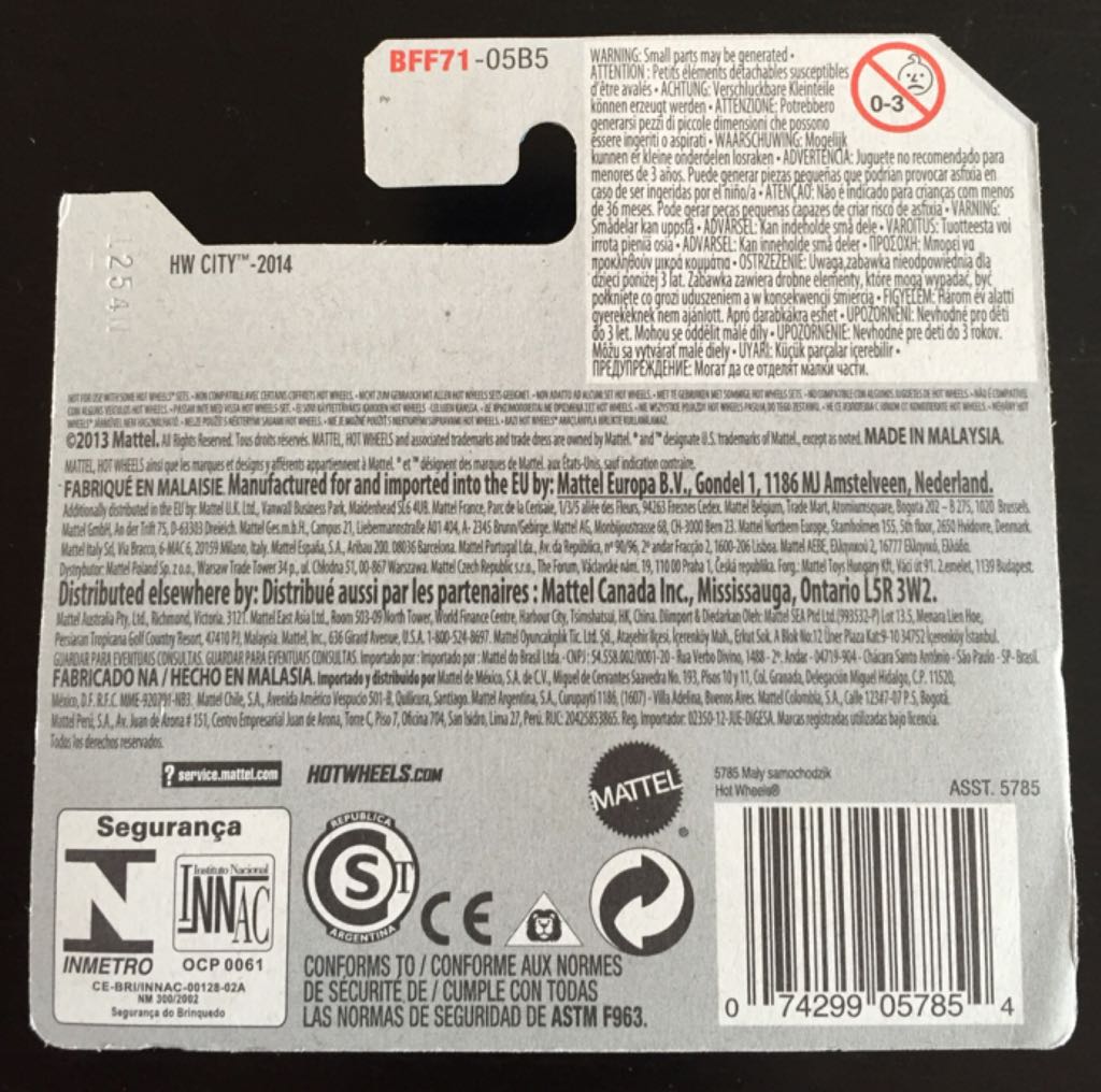 Surf Bus - HW City toy car collectible - Main Image 2