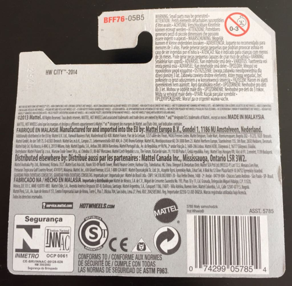 Sweet Streets - HW City toy car collectible - Main Image 2