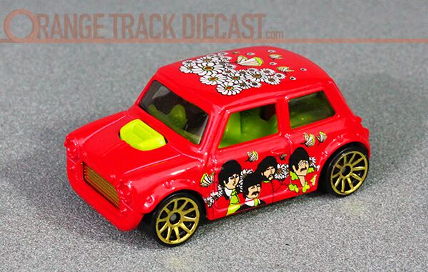 Morris Mini - The Beatles Yellow Submarine toy car collectible - Main Image 2