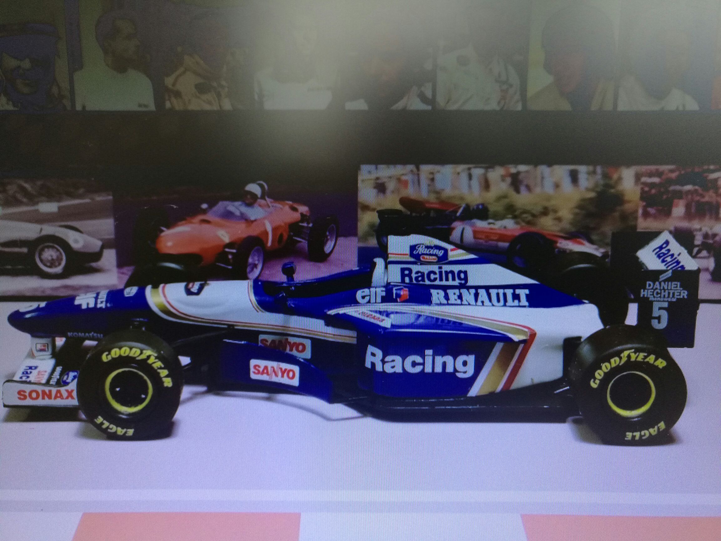 Williams FW-18 - Formula 1 toy car collectible - Main Image 1