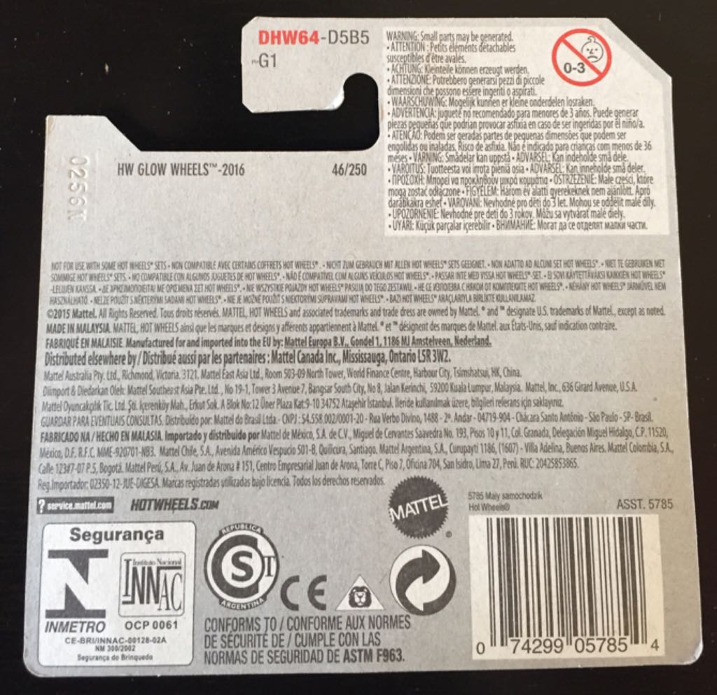 Twinduction - HW Glow Wheels toy car collectible - Main Image 2