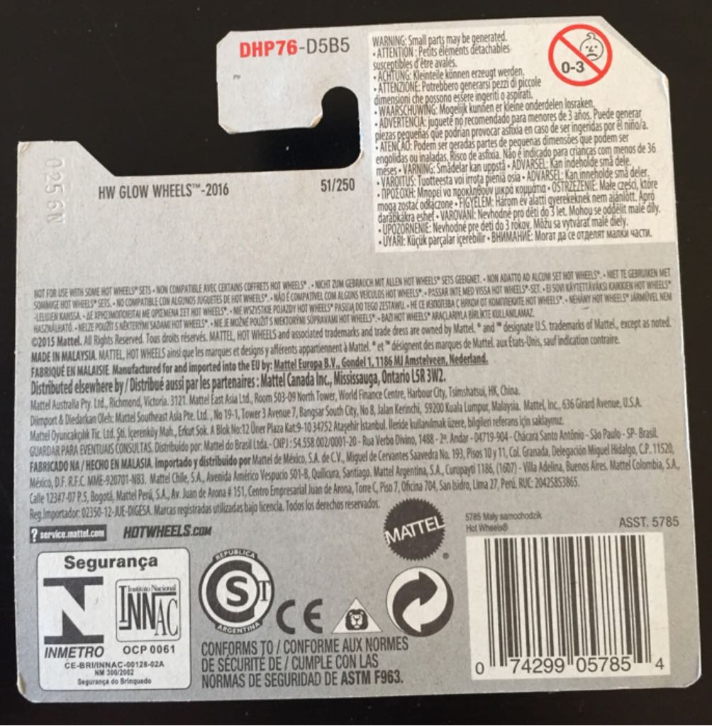 Wattzup - HW Glow Wheels toy car collectible - Main Image 2