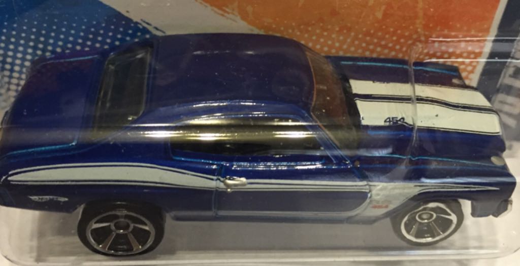’70 Chevelle SS - Muscle Mania ’11 toy car collectible - Main Image 2
