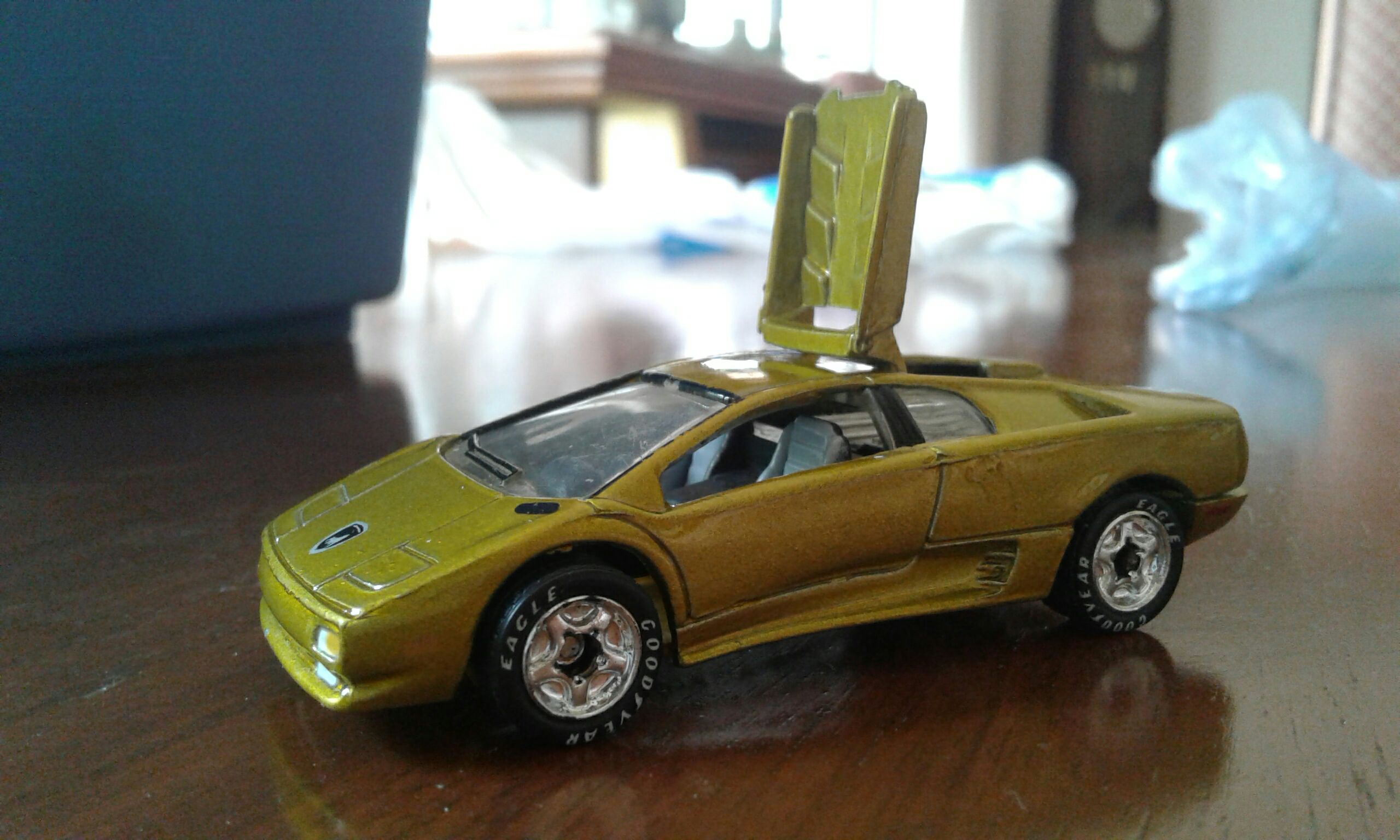 Lamborghini Diablo  toy car collectible - Main Image 2