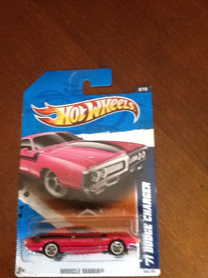 71 Dodge Charger Muscle Mania 2012  toy car collectible - Main Image 1