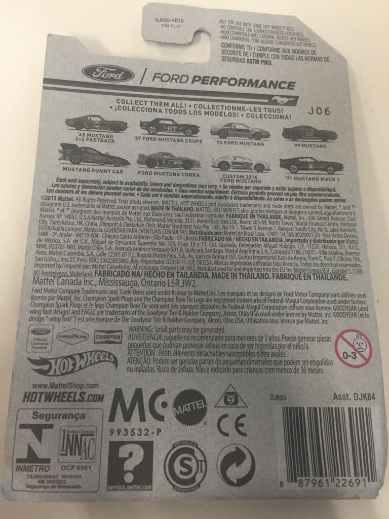 ’65 Mustang 2+2 Fastback - 2016 HW Ford Performance toy car collectible - Main Image 2