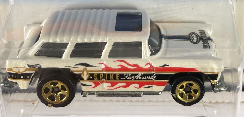 Chevy Nomad - Surf ‘N Fun Series toy car collectible - Main Image 2