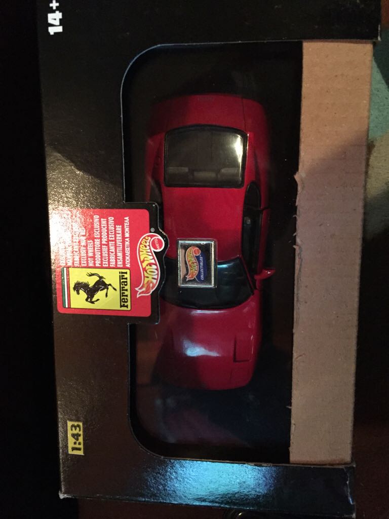 Hot Wheels Ferrari 456GT  toy car collectible - Main Image 2