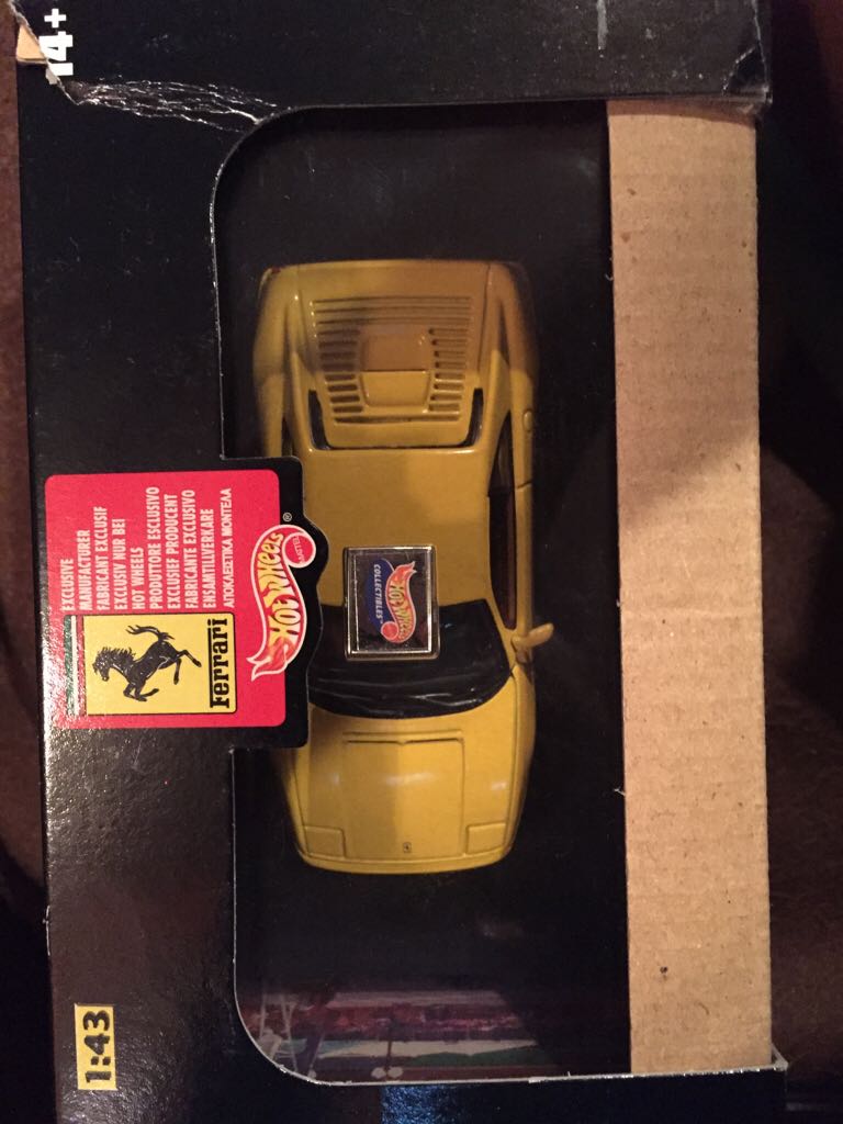 Hot Wheels Ferrari F355 Berlinetto  toy car collectible - Main Image 2